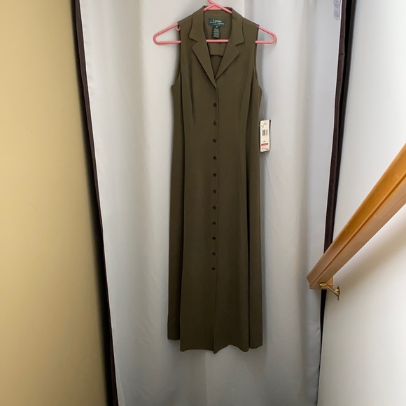 Lauren Ralph Lauren Dresses & Skirts - Lauren Ralph Lauren dress. Size 6P.